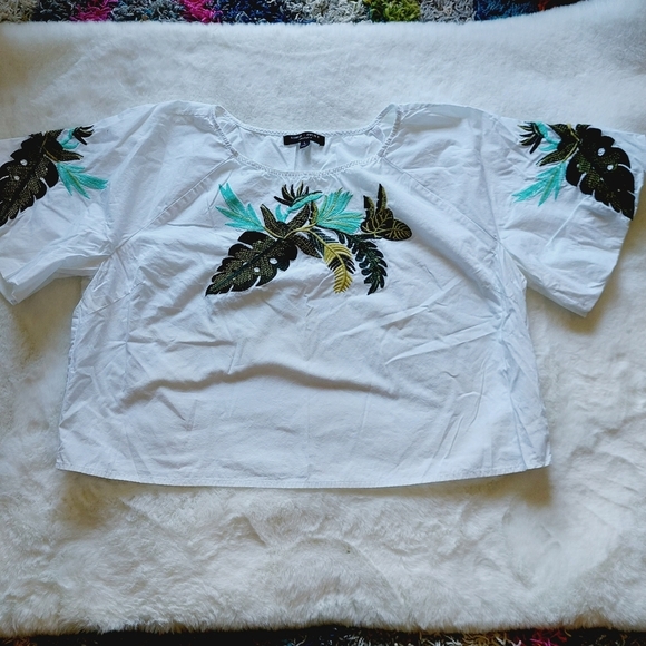 Romeo & Juliet Couture Green Tropical Floral Embroidered Puff Crop Top P6470 - Picture 2 of 10